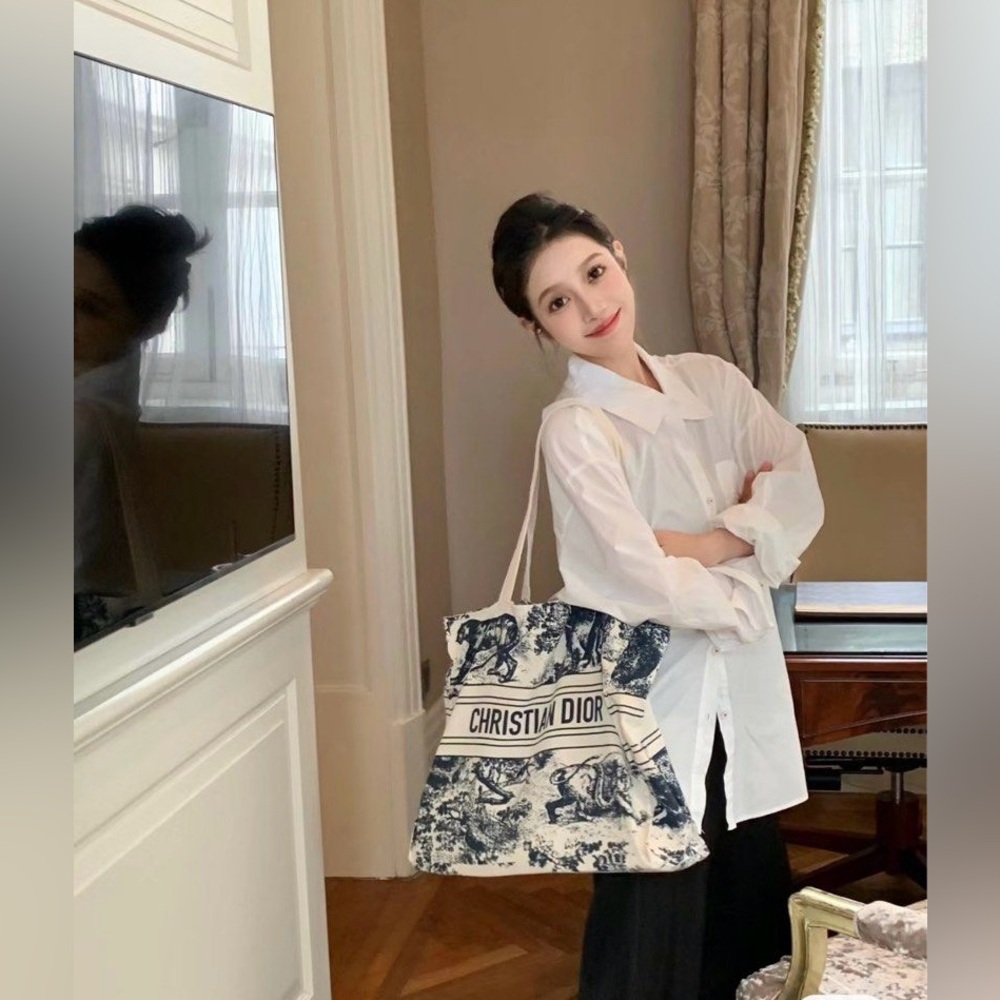 Christian Dior 'Dioriviera' Canvas Tote - Picture 2 of 9